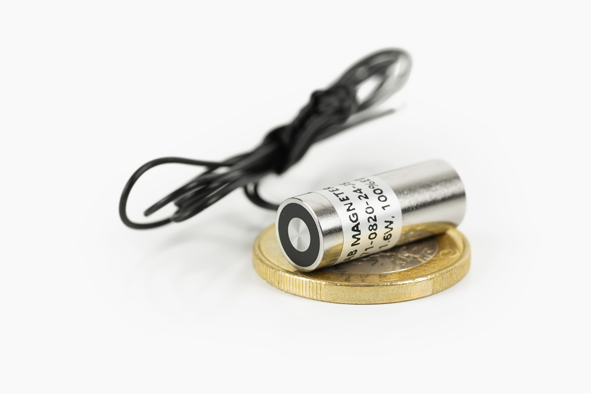 https://hyab.com/uploads/img/Produkter/71 El-hållmagneter/71-0820-24-JS/71-0820-24-JS_2.jpg